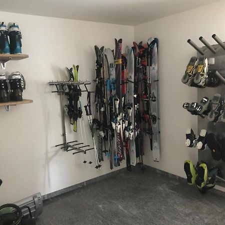 B&B Ursi Andermatt Bagian luar foto