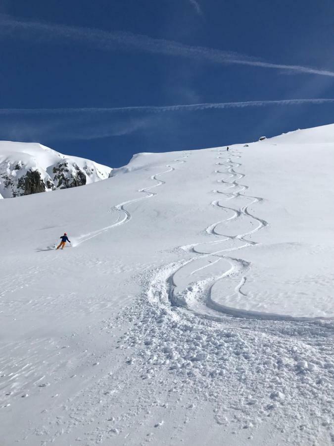 B&B Ursi Andermatt Bagian luar foto
