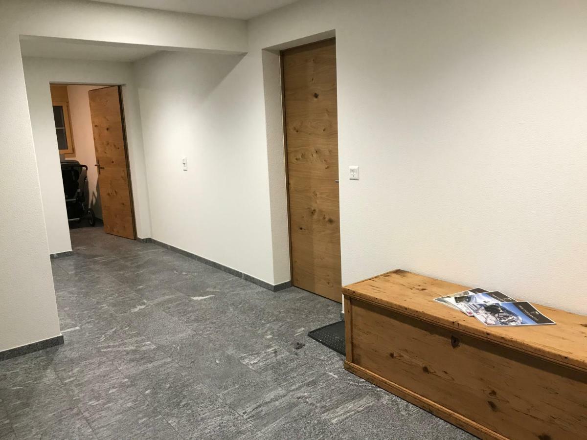 B&B Ursi Andermatt Bagian luar foto